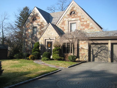 A Traditional Tudor House Tour
