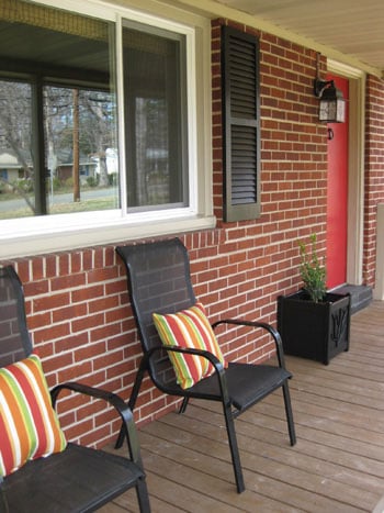 Painting Some Planters & Adding Some Curb Appeal