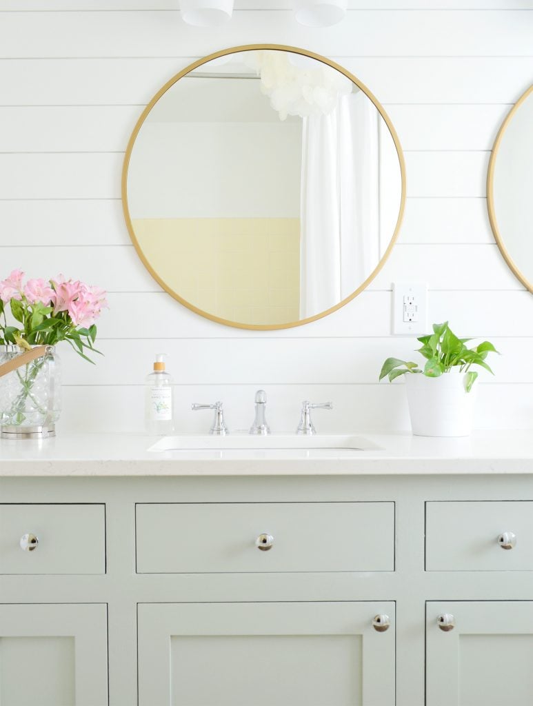 Quick Demo-Free Bathroom Makeover