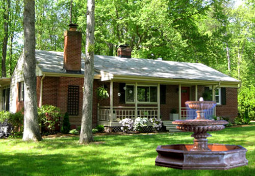 Some Super Classy Curb Appeal