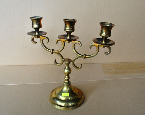 How To Spray Paint A Brass Candlestick