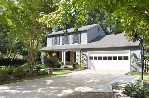 House Crashing: Classic & Natural With A Twist