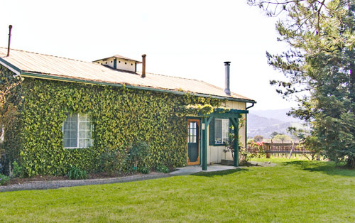 House Crashing: Quaint & Vine Covered