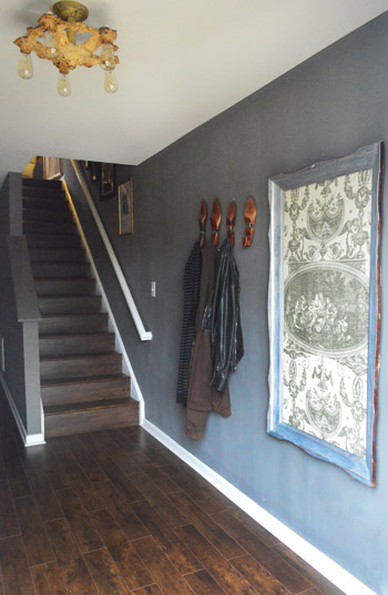House Crashing: A Cozy & Creative Townhouse