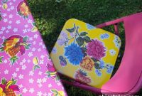 How to Paint and Apply Oilcloth to Folding Chairs and Tables