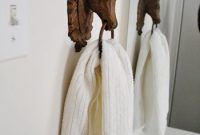 Beachside Boutiques and Thrift Shops to Discover