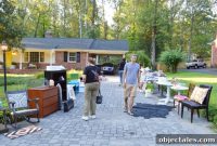 How to Host a Profitable Yard Sale That Sells Fast