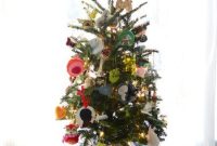 DIY Holiday Window Banner Made from Felt Ornaments