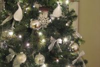 Silver and White Christmas Tree Decor Inspiration