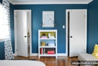 How to Style Art and a Bookcase in Your Guest Room