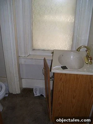 powderroombefore1 powderroombefore1