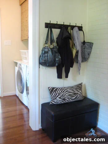 new-mudroom-in-den-corner-easy
