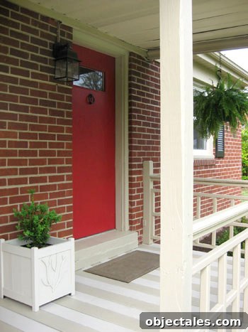 red-door-planter-detail