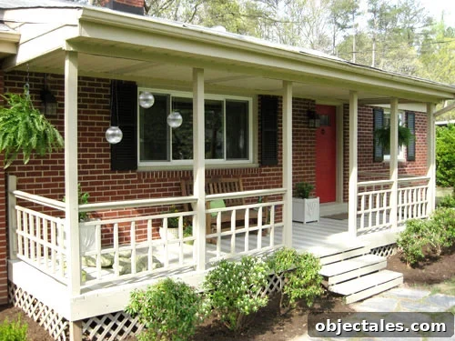 hanging-lanterns-striped-porch-painted-bhg-better-homes-and-gardens-challenge-home-depot-11 hanging-lanterns-striped-porch-painted-bhg-better-homes-and-gardens-challenge-home-depot-11
