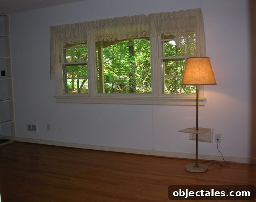 housebeforelivingroom