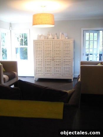 Living room Living room seating and pendant