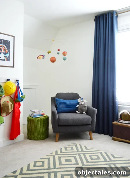 Planet and Rocket Bedroom Ideas for Little Boys 2 Boys Outer-Space-Bedroom-Reading-Corner