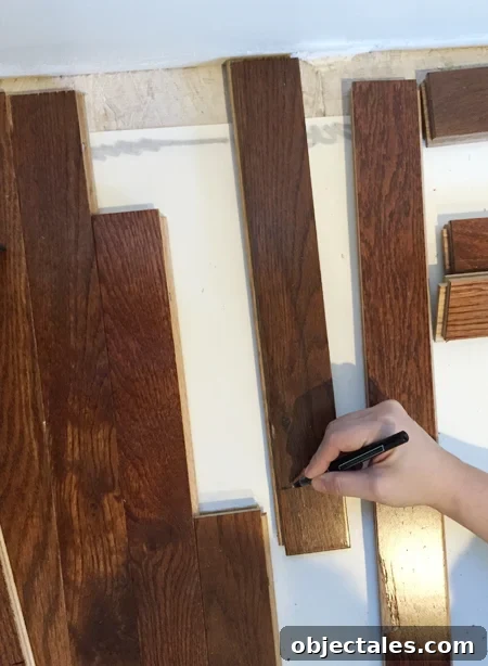 install hardwood flooring marking boards to cut