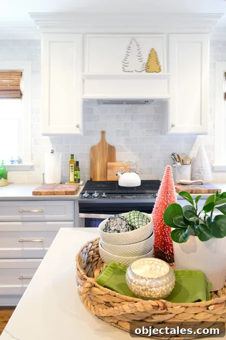 xmas-decor-kitchen-stove-centerpiece