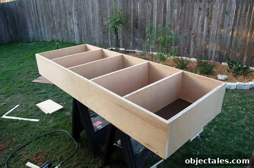 bookcase-under-construction bookcase-under-construction