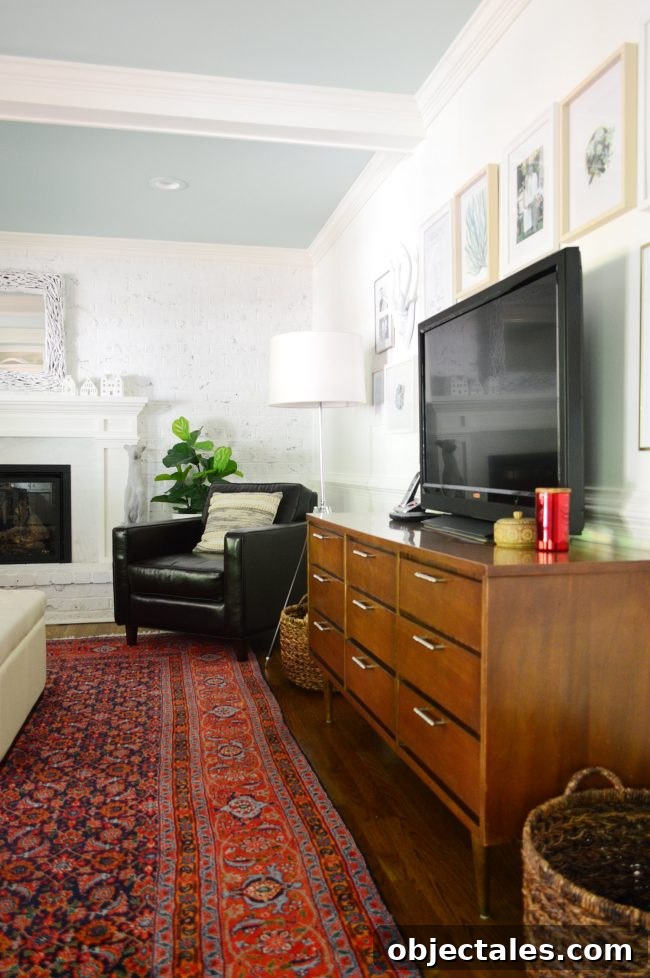 How We Cut Cable Bills and Saved Hundreds a Year 2 Cutting The Cable Living Room With Roku Box