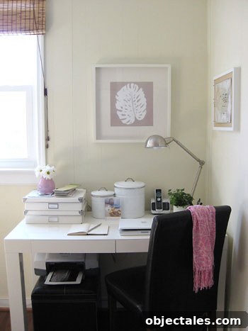 palm-leaf-botanical-print-neutral-affordable-desk