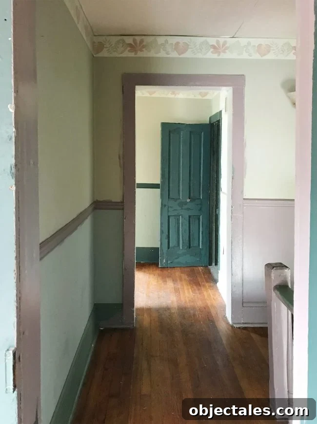 Left side upstairs landing
