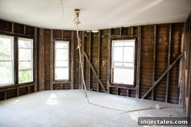 Old House Makeover: Stunning Before-and-After Renovation Reveal 12 img 84735 16