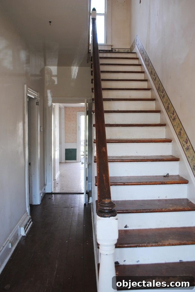 Old House Makeover: Stunning Before-and-After Renovation Reveal 4 img 84735 3