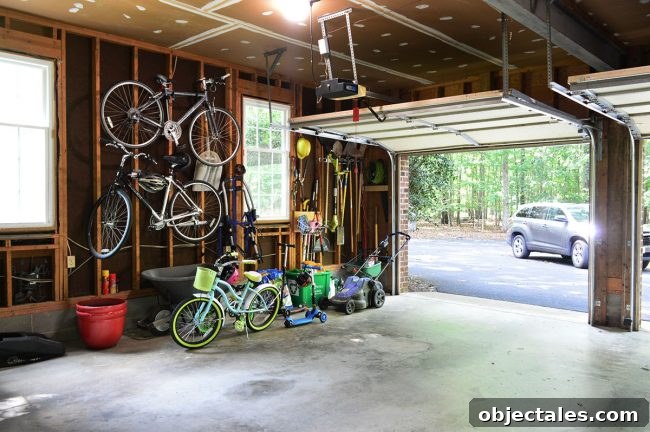 Garage storage corner