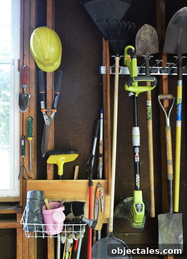Garage organization detail