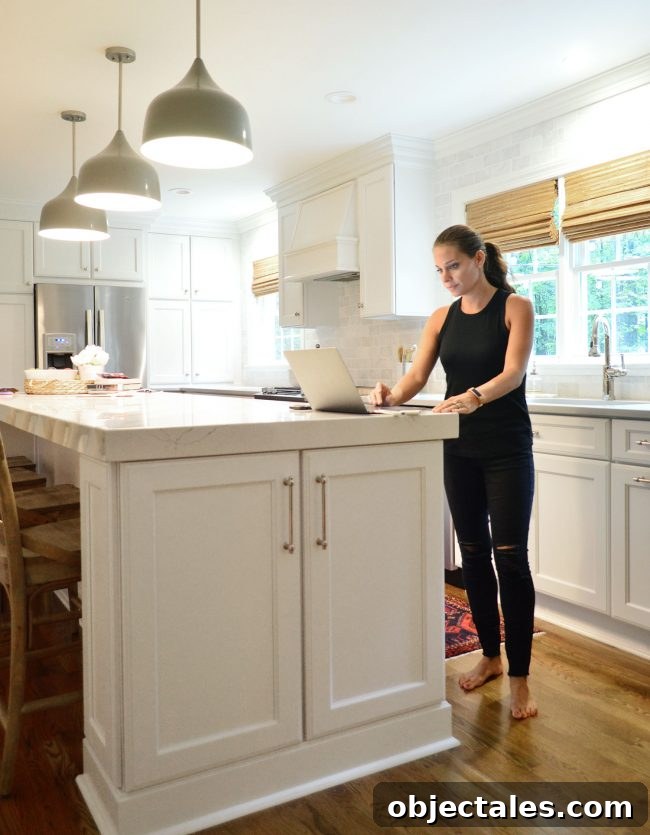 A Week Living Furniture-Free: What I Learned 3 Living room with minimal furniture