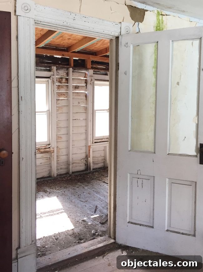 Beach House Before and After: Upstairs Transformation 14 img 88563 13