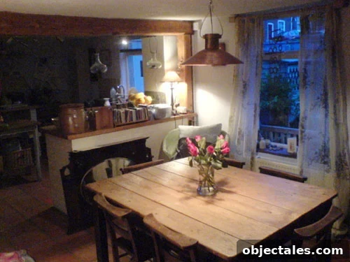 dining-room-charming-country-cottage