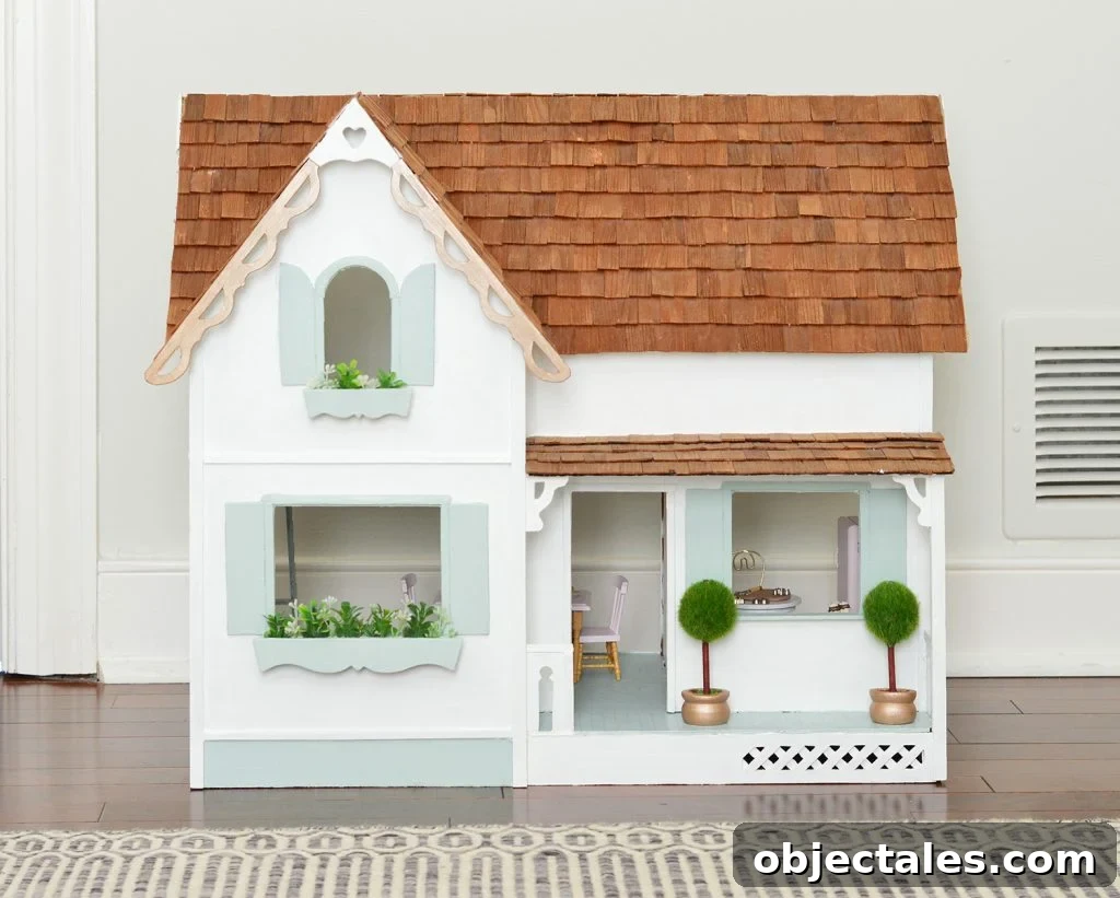 Close up of painted trim and shutters