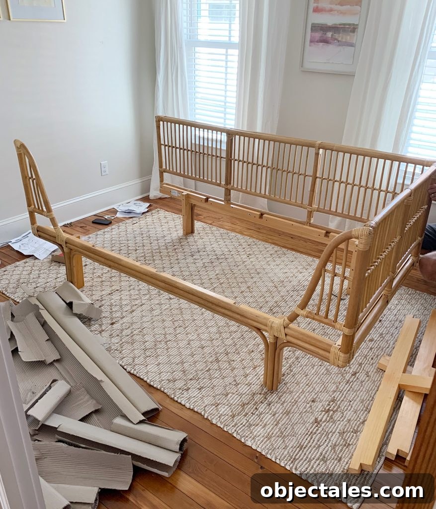 4 Decorating Tricks for a Seamless Home Makeover 6 Daybed in the room