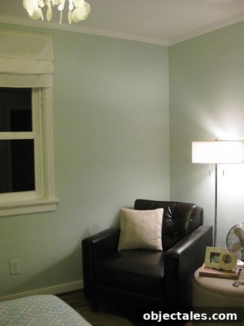 bedroom-before-the-sconce-hanging bedroom-before-the-sconce-hanging