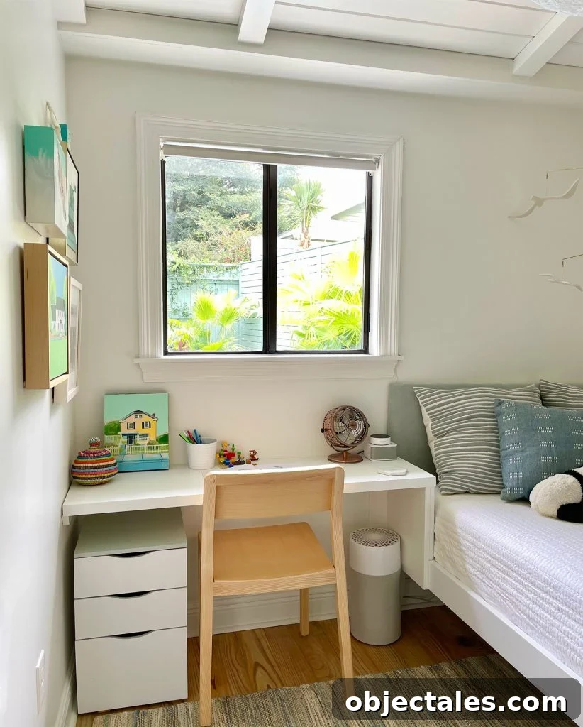 Small Kids Room With Built In Desk Next To Bed